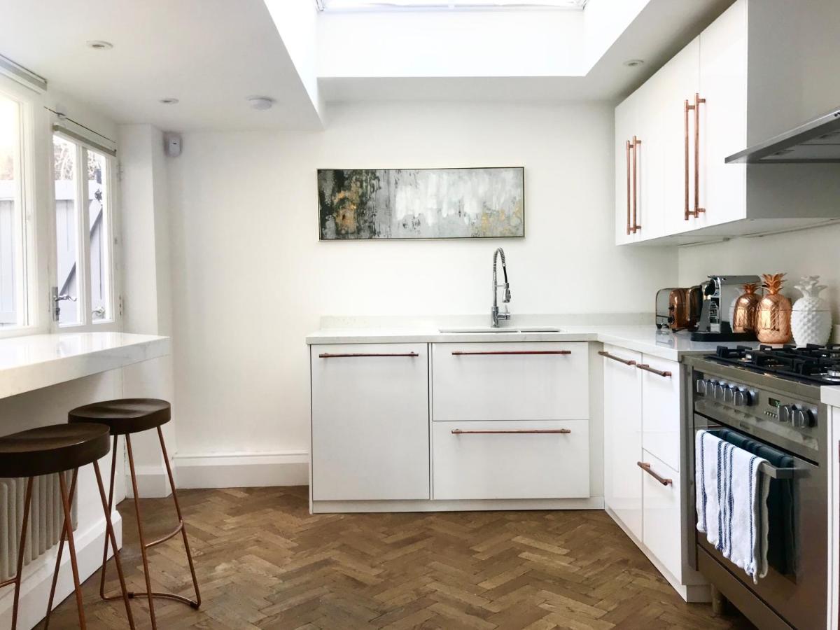Marina Retreat - Stunning 4 Bedroom, 3 Bathroom House With Harbour Views! Ramsgate Exterior photo
